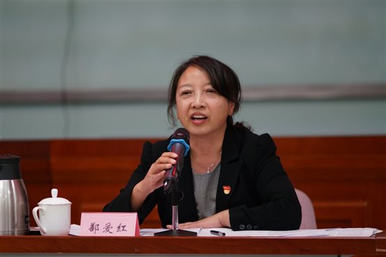 鄯爱红.jpg