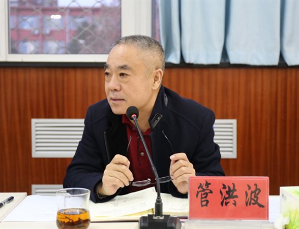C:\Users\user\Desktop\管校开会讲话照片.jpg