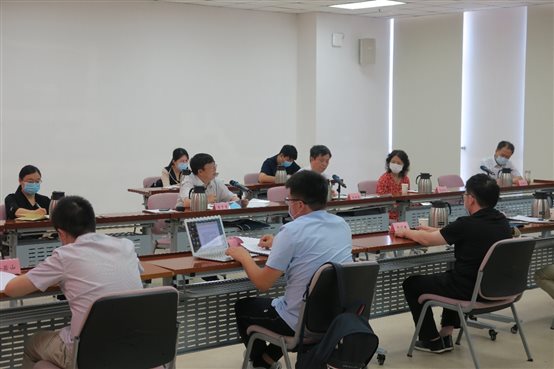 D:\学术活动2020\14  conference\1 民法典研讨会\会议照片（6.16）\会议照片（6.16）\IMG_1679.JPG